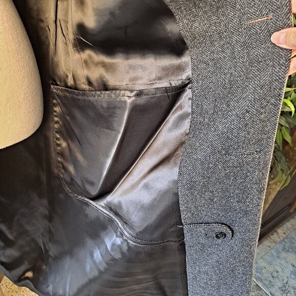 Harry Rosen Wool OverCoat Lined Samuelsohn Gray Herringbone Single Breasted - Picture 14 of 16